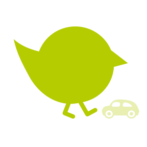 grünes Kueken mit Auto